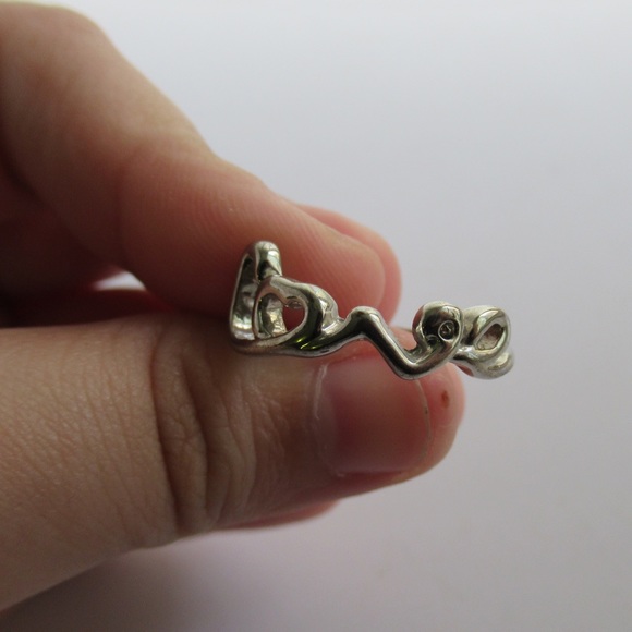 LOVE RING❤️ - Picture 3 of 4